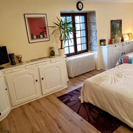 La Fontaine Du Mas Bed & Breakfast Thiviers ภายนอก รูปภาพ
