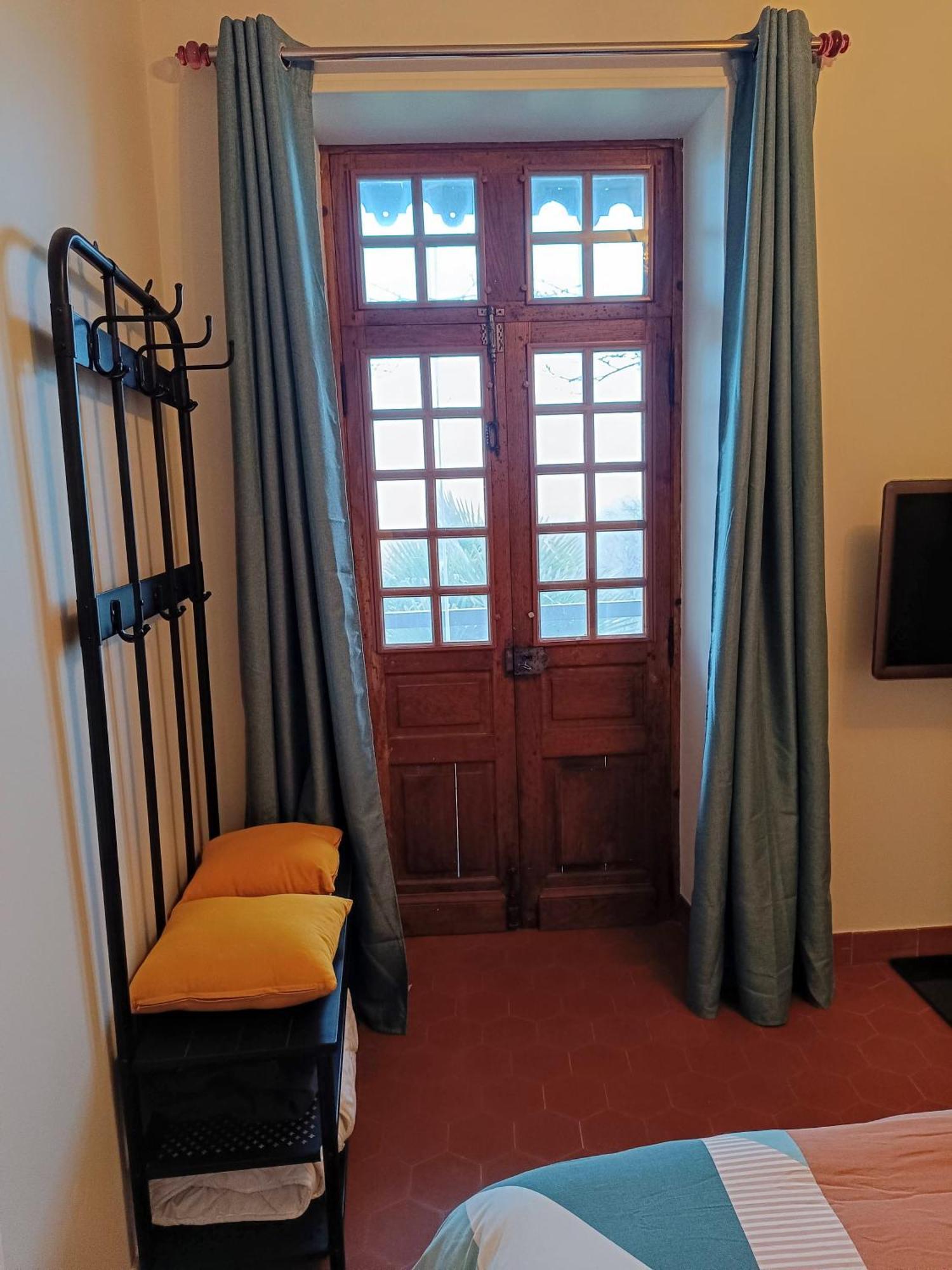 La Fontaine Du Mas Bed & Breakfast Thiviers ภายนอก รูปภาพ