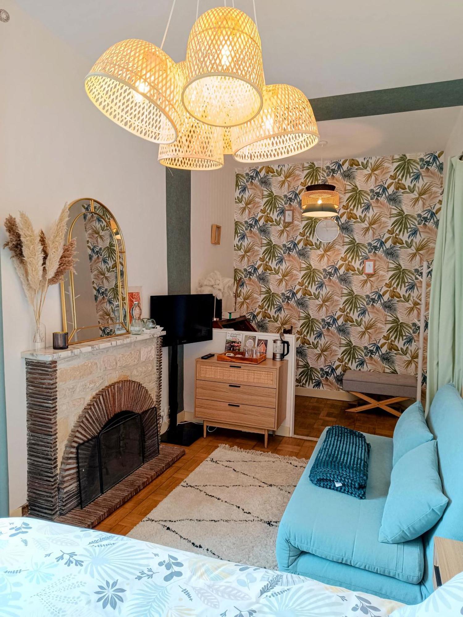 La Fontaine Du Mas Bed & Breakfast Thiviers ภายนอก รูปภาพ